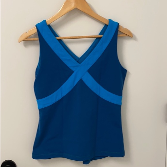 Lululemon size 6 tank top.